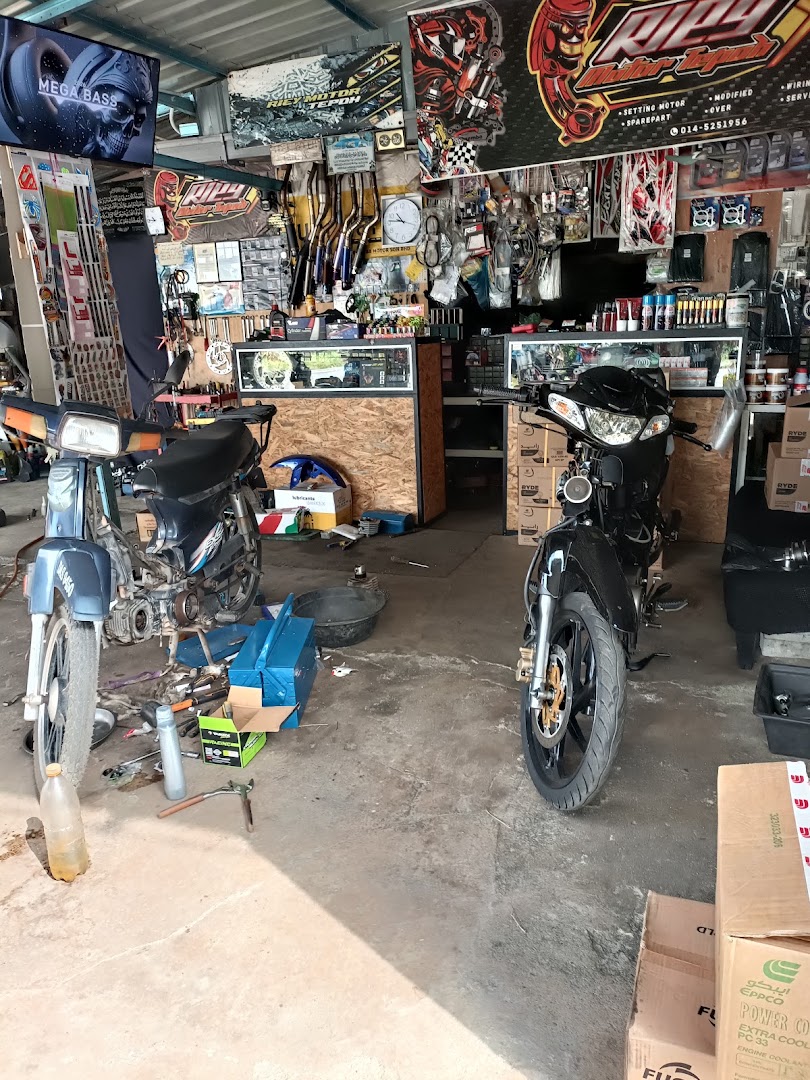 Riey Motor Tepoh in Kuala Terengganu
