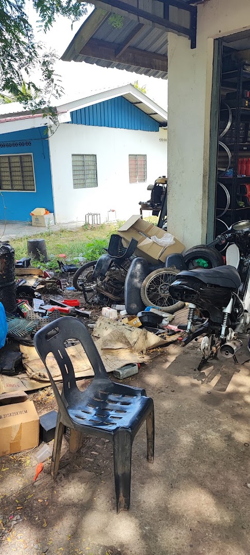 JIMY MOTOR in Bukit Kayu Hitam