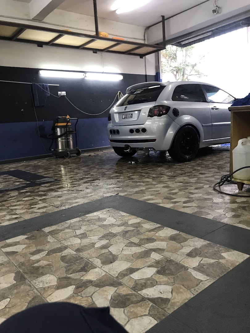 MN MOTOR GARAGE — photo 2