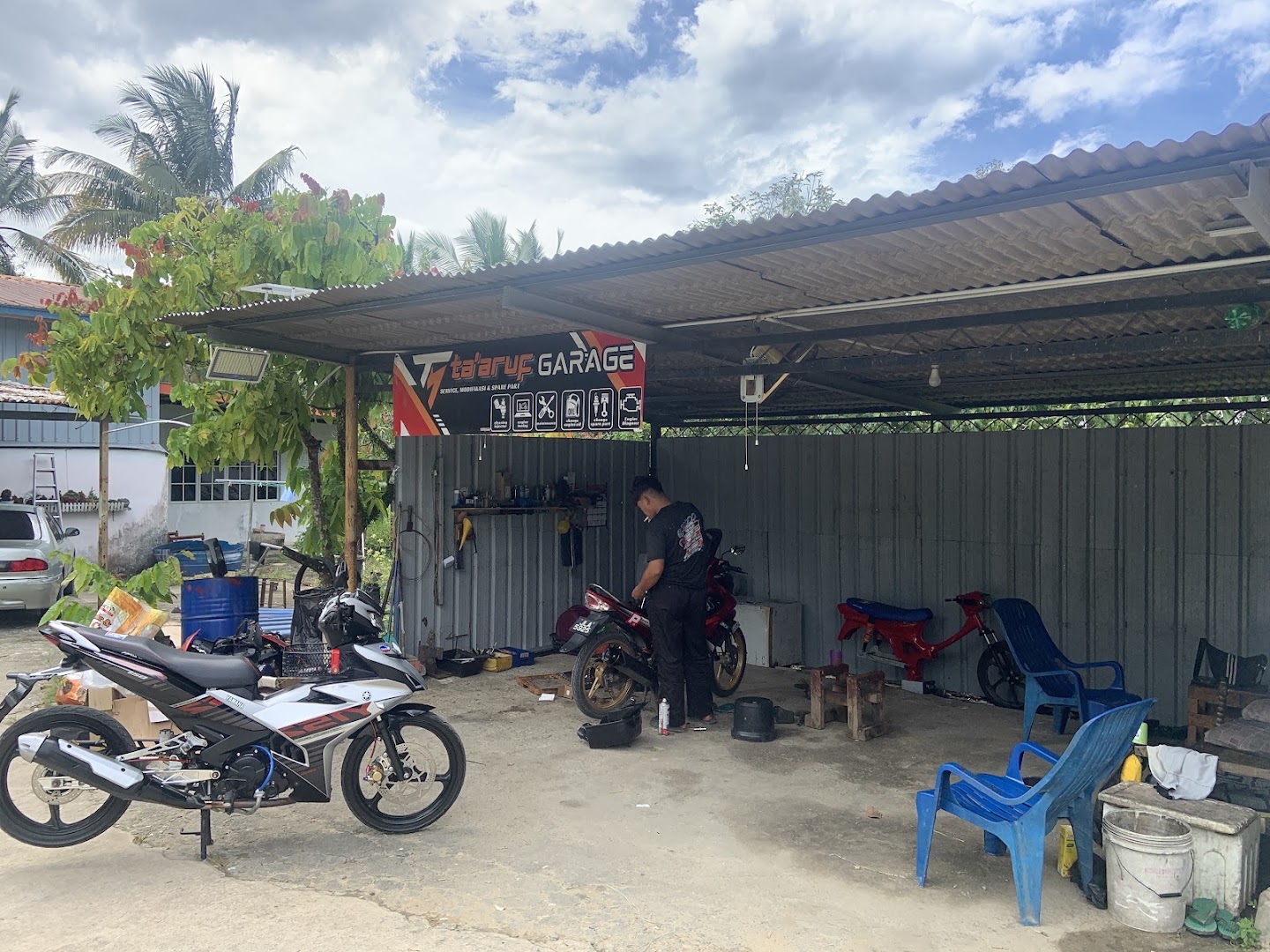 TA'RUF GARAGE in Papar