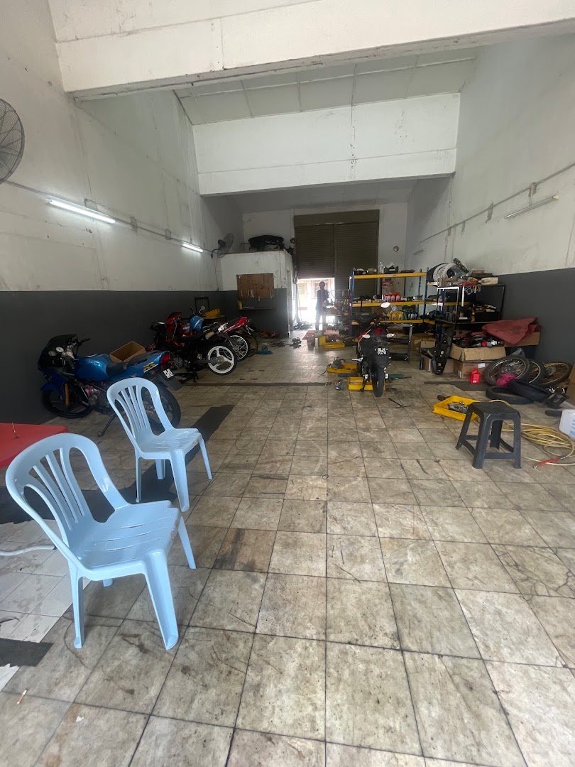 AA motorgarage — photo 2