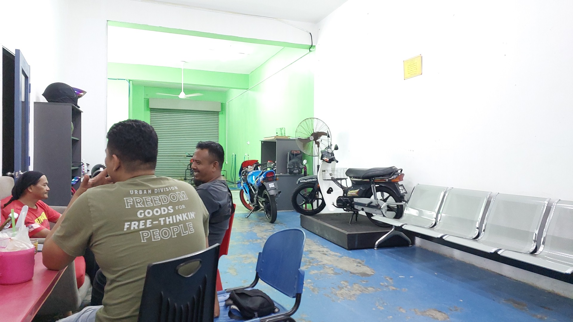Suke Motor Bike Wash & Detailing Spa — photo 2
