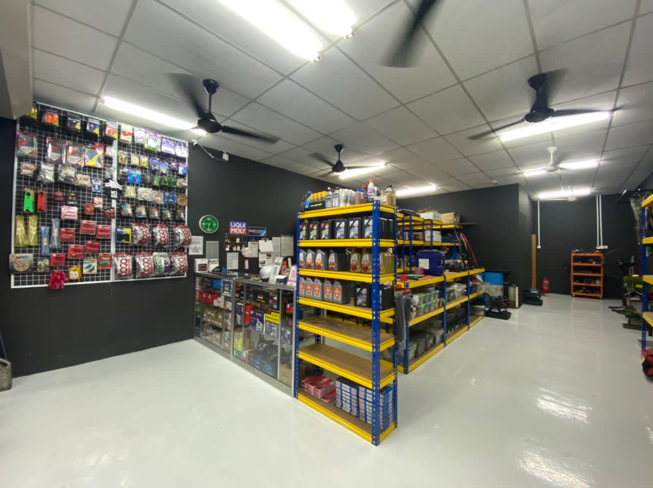 WD 88 MOTORPARTS — photo 3
