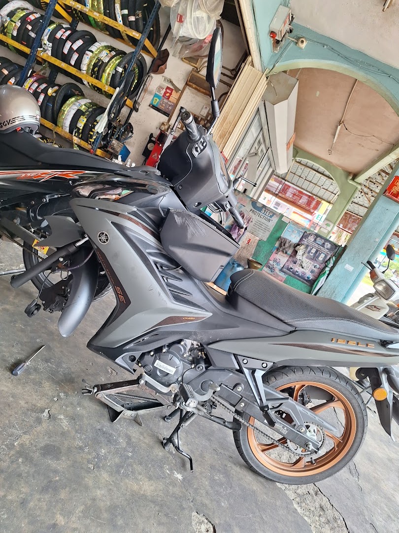 Castrol Bike Point - Bandar Baru Salak Tinggi Motor — photo 3