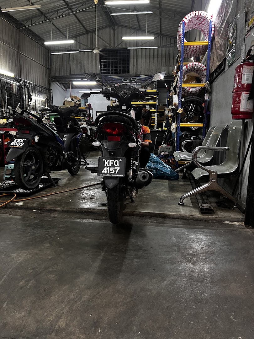 YAHO Motor Enterprise in Kuah