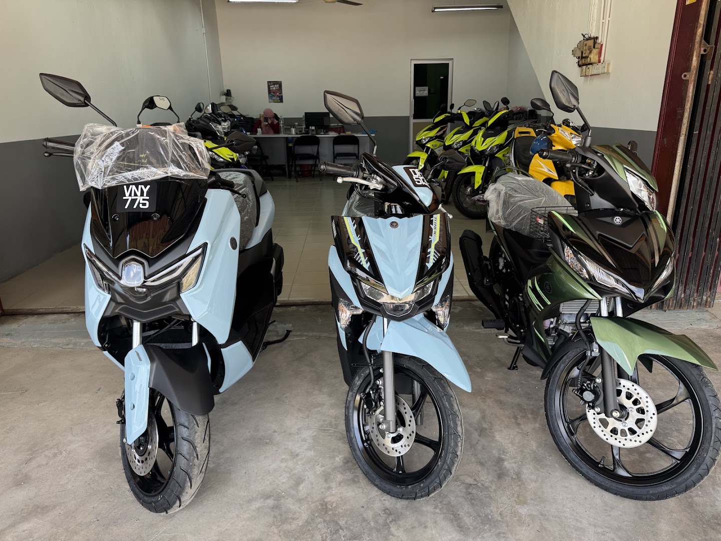 Fr Motor Wb - Kedai Motor Wakaf Bharu — photo 3