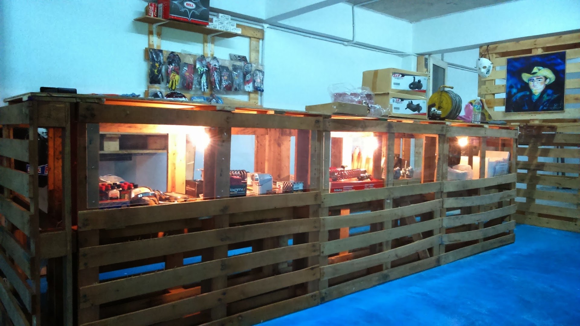 JTCF GARAGE — photo 3