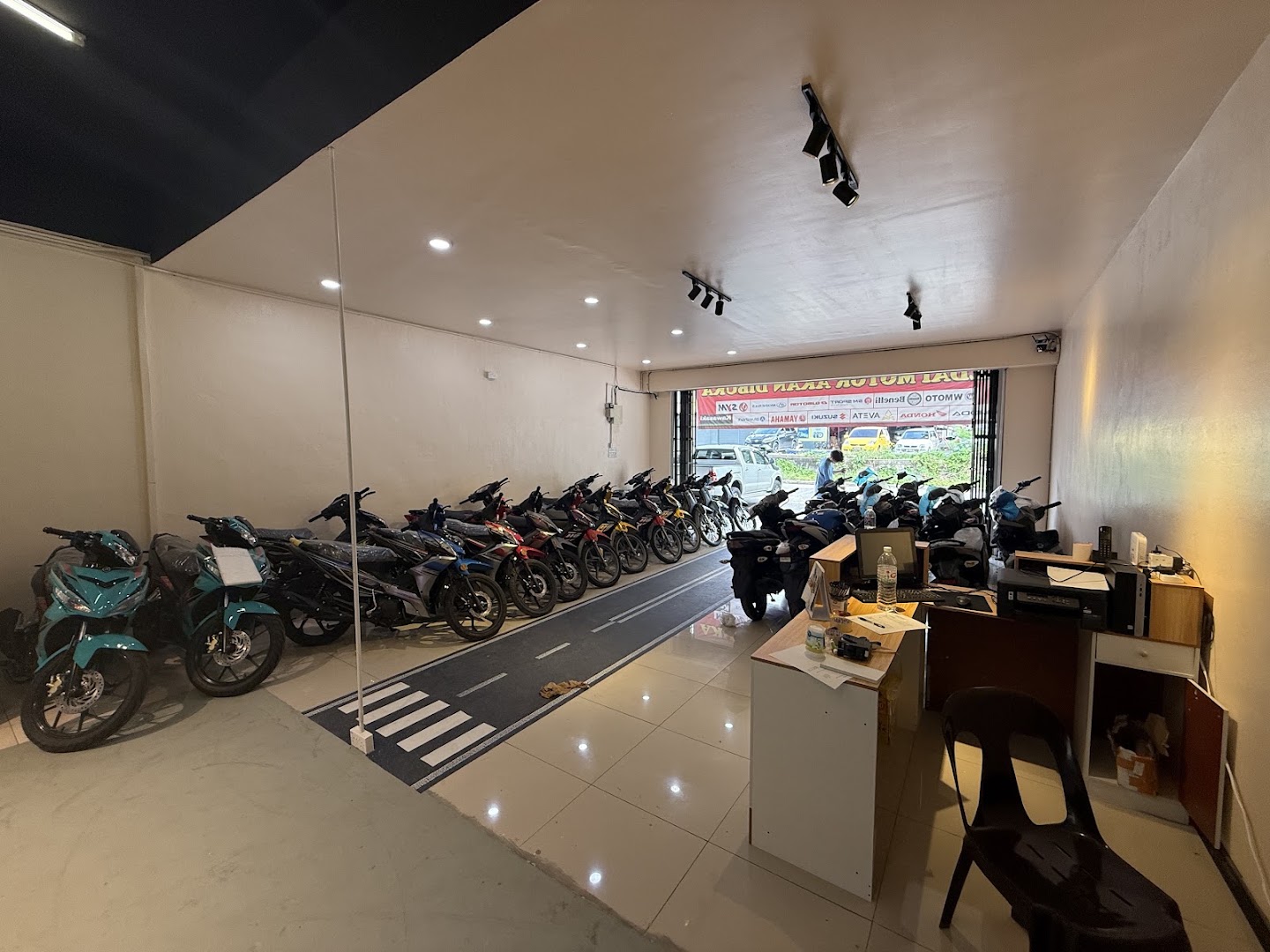 UTAMA AUTOS & MOTORS SDN BHD — photo 3
