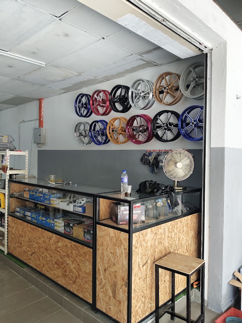 Mac garage motorsports — photo 3