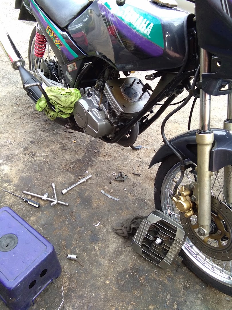 Adik Beradik Motor Club in Lanchang