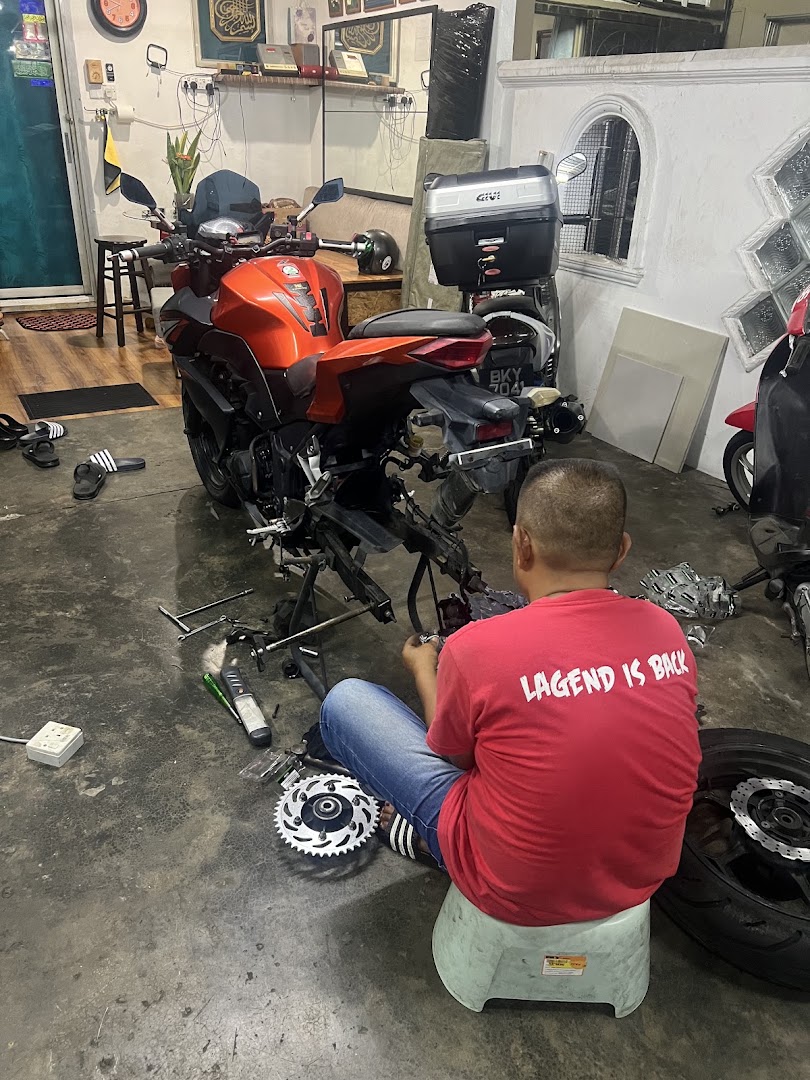 WakDol Garage — photo 2