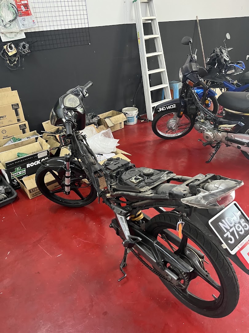AJI AMIN GARAGE — photo 3