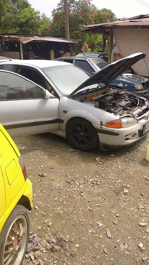 Bengkel kereta Awi — photo 3