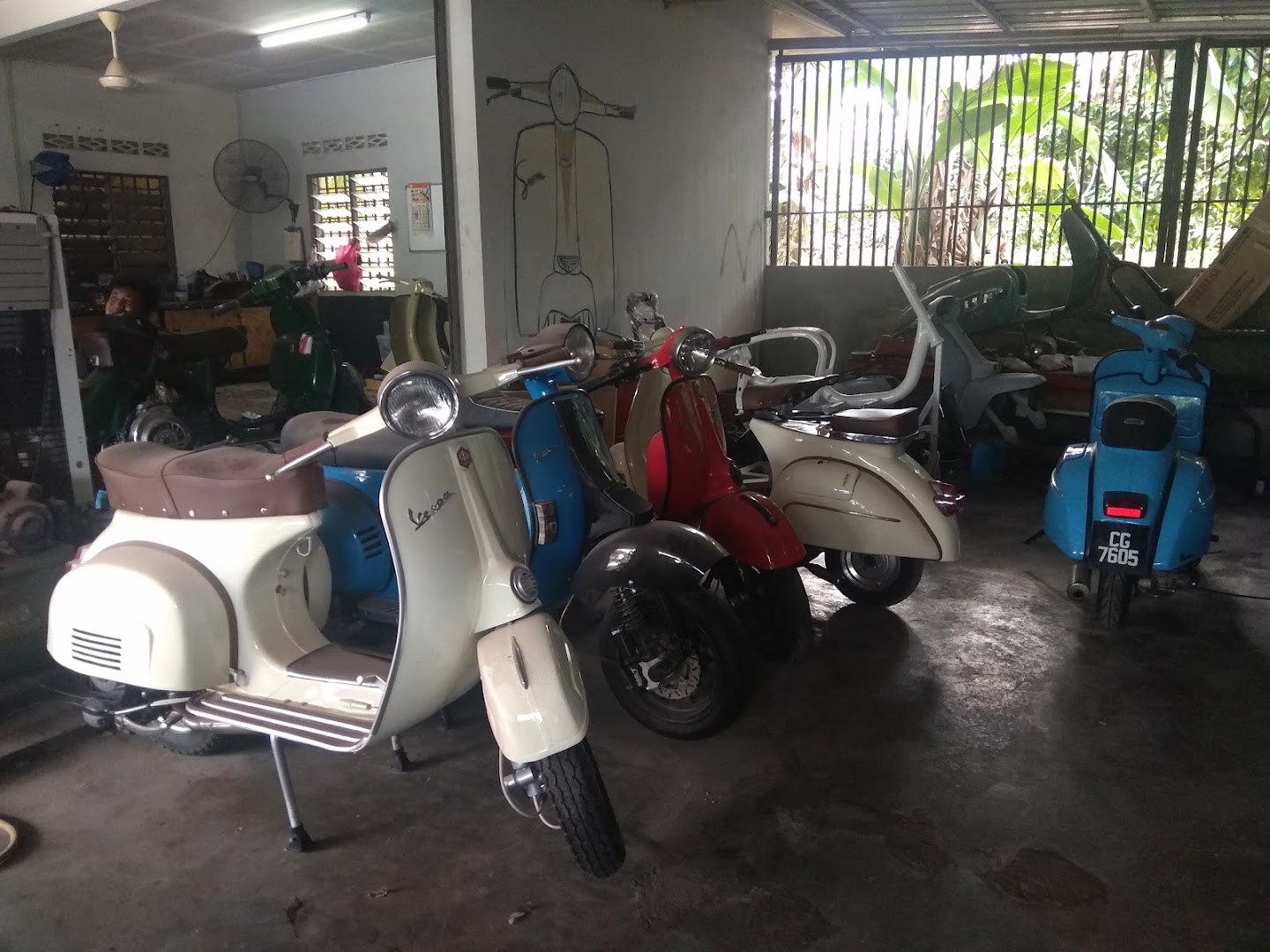 AZMI SCOOTERS WAREHOUSE (Vespa/Lambretta) in Kapar