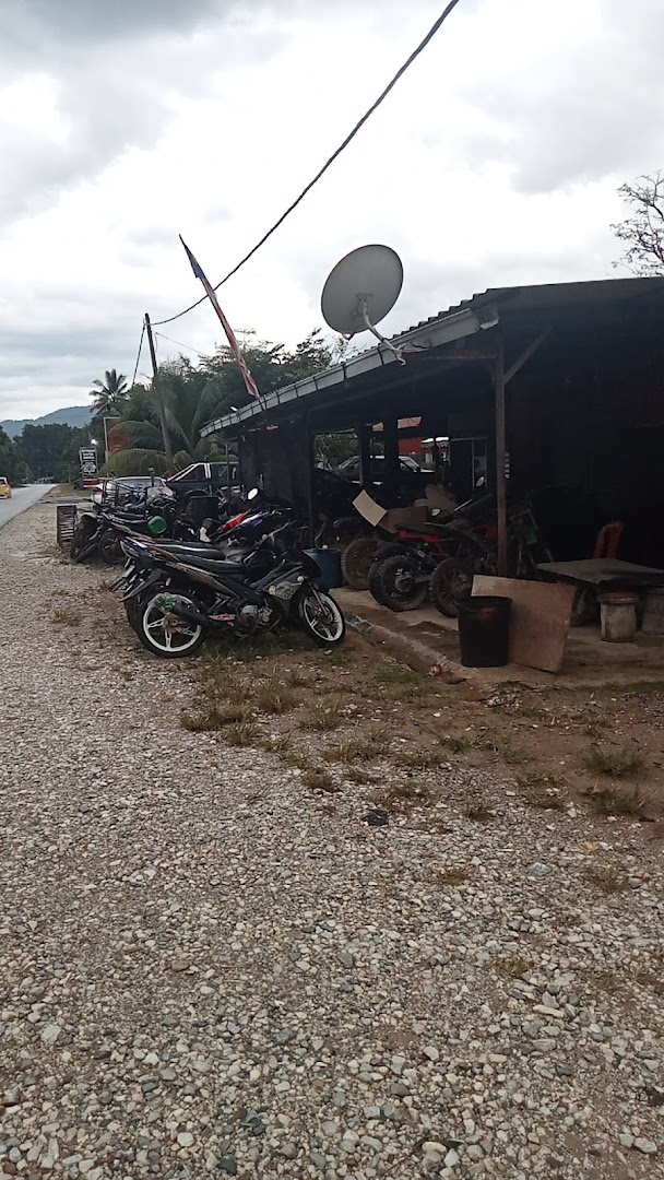 RD motor in Gua Musang