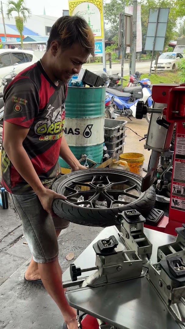 Mee Motor Bengkel Motosikal (Saza Oni Motor Services) — photo 2
