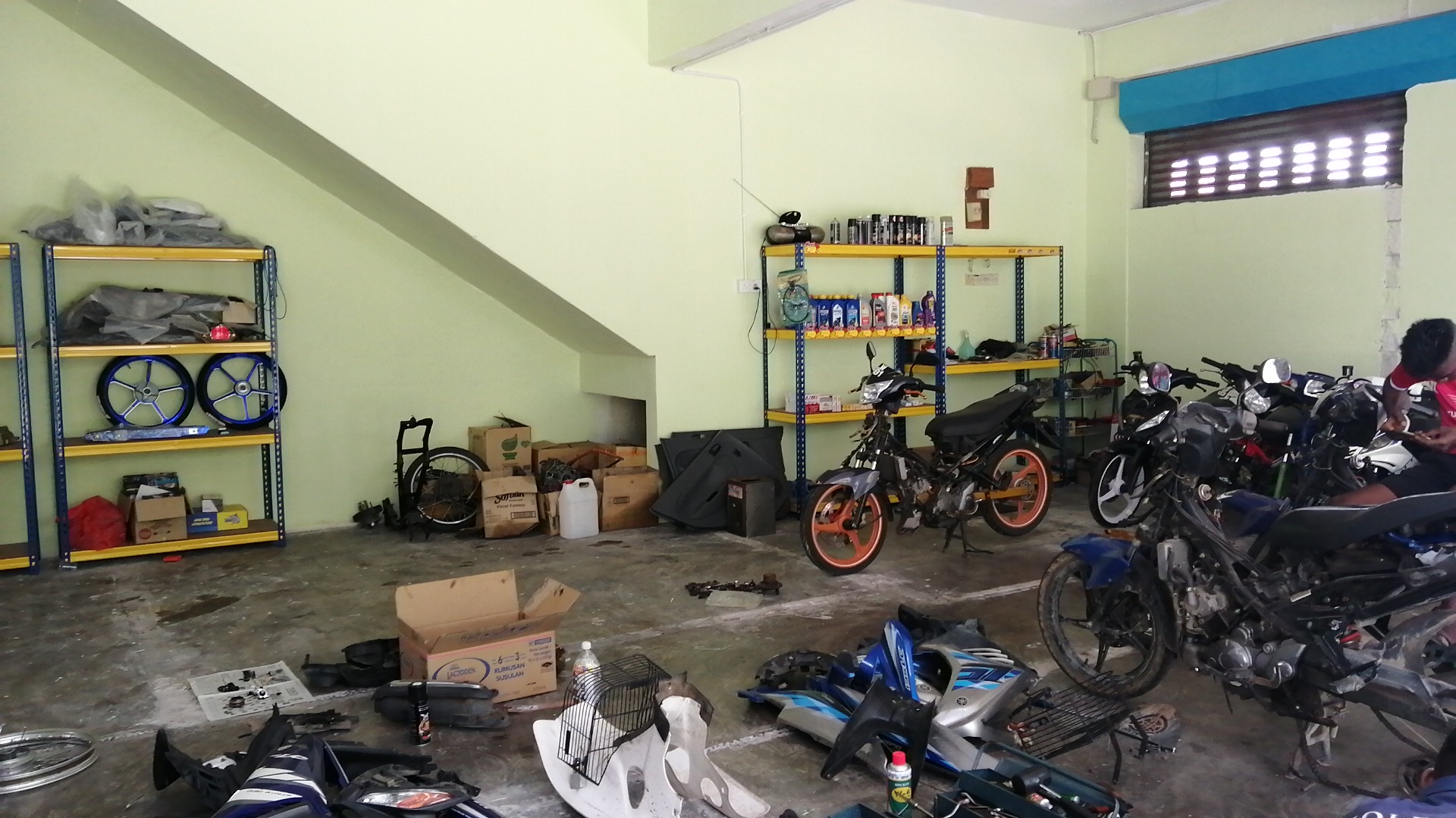 AMS Motorsport S Garage in Telok Panglima Garang