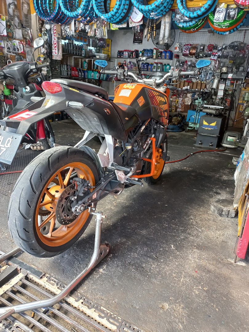 Pyan Bengkel Motor — photo 2