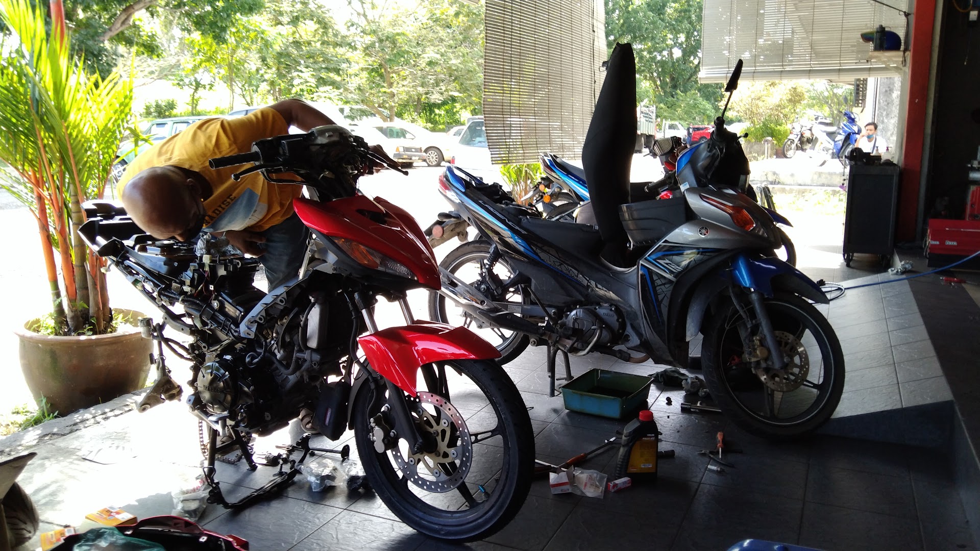 Yamaha — photo 3