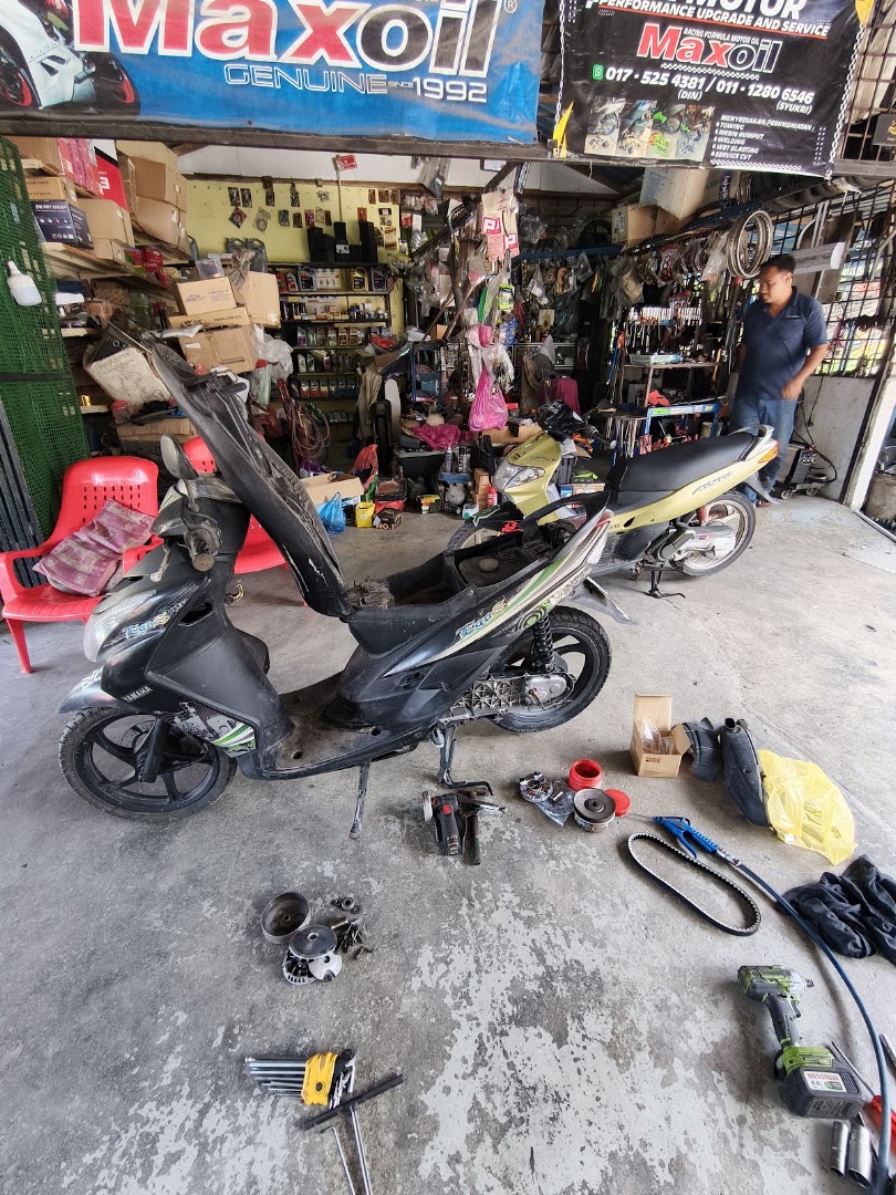 Kedai Moto AIZ in Nibong Tebal