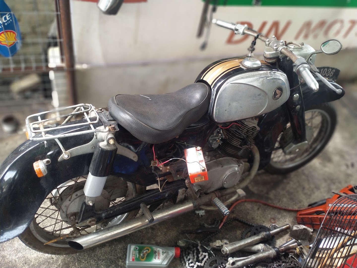 Din Motor in Pekan