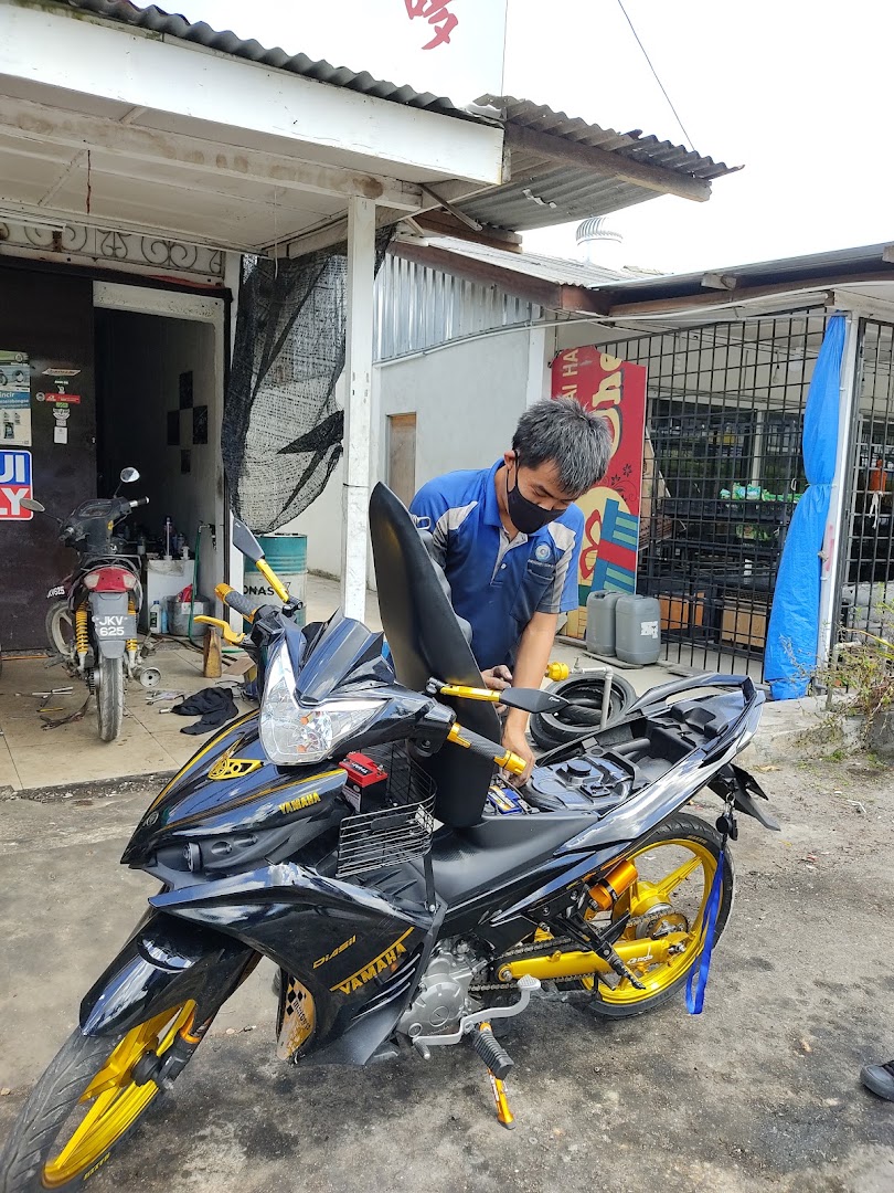 Jong Motor Workshop — photo 2