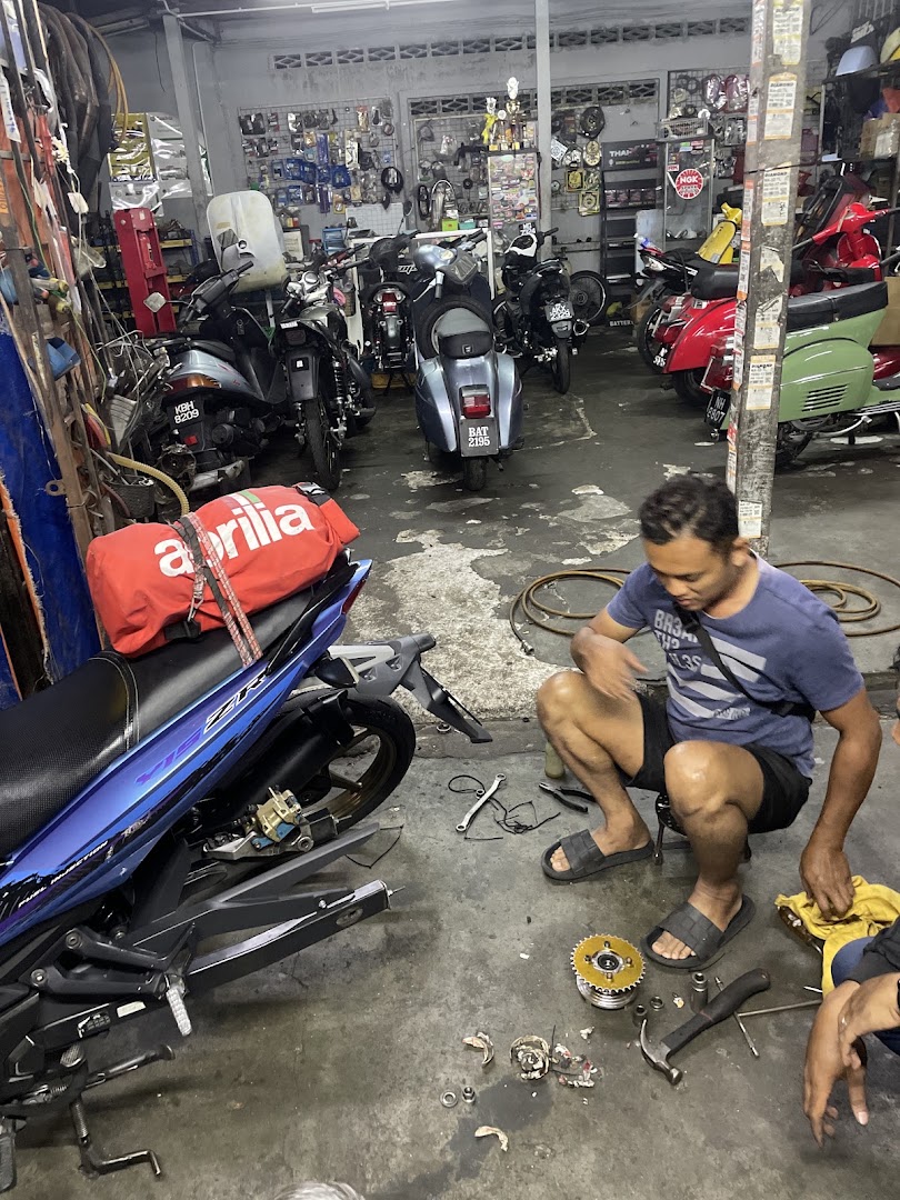 Bengkel motorsikal Project Seven Motorsport dan towing motorsikal — photo 1
