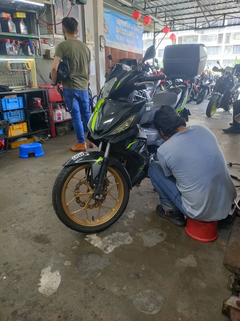TS Chun Motorsport (BMW Motorrad Specialist) — photo 3