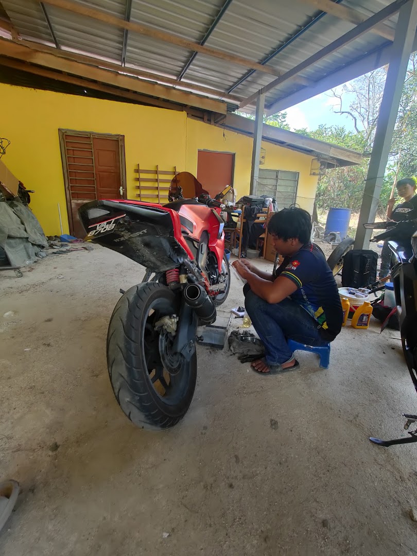Wan Motorsport in Pokok Sena
