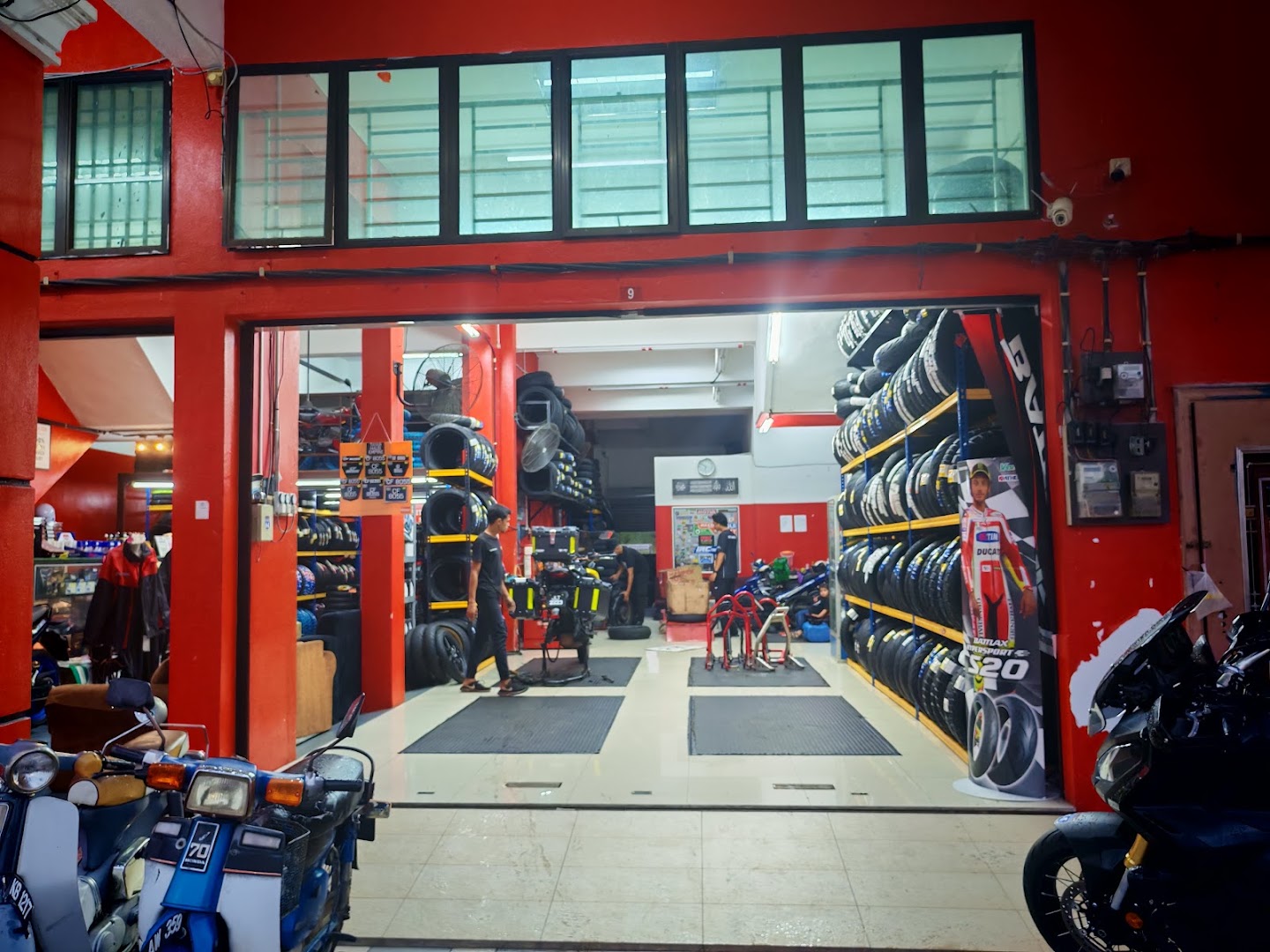 TAYARHAUS (Tayar motor & Servis) — photo 5