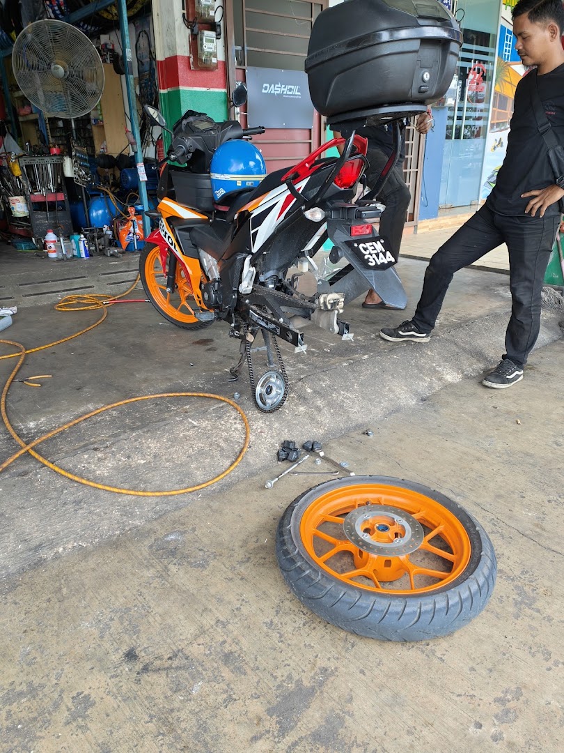 Yuun Fatt Motor Spare Parts(Tg Batu area)& spare parts Scooter — photo 4