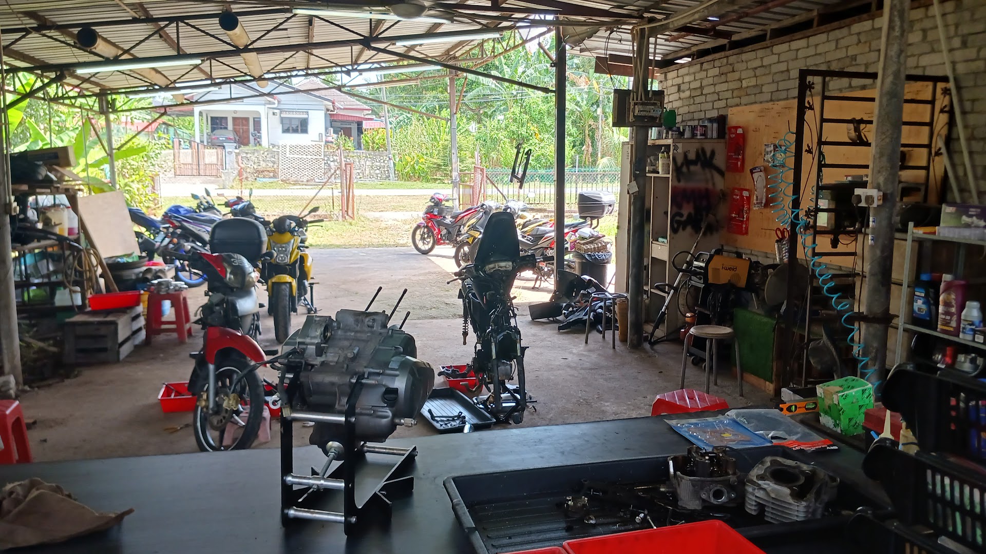 MOON MOTORWORKS TRADING in Seremban