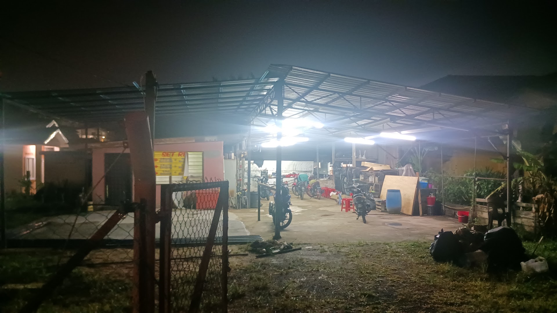 MOON MOTORWORKS TRADING — photo 3