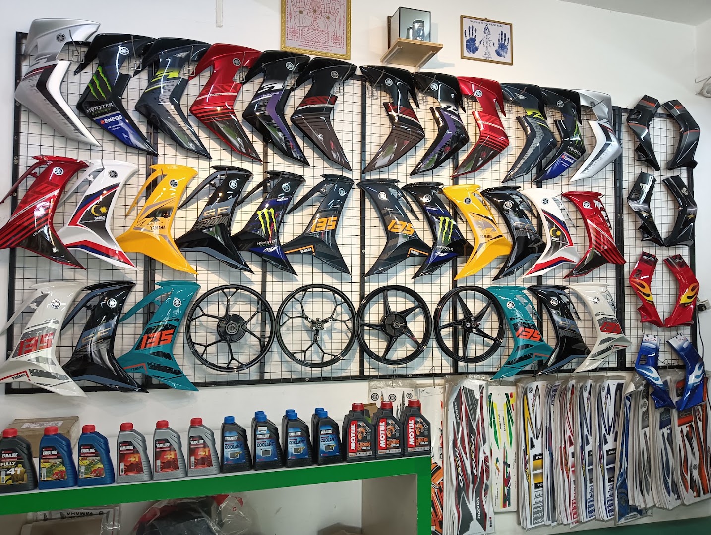 Castrol Bike Point - Bengkel Motor Tepi Sungai in Seremban