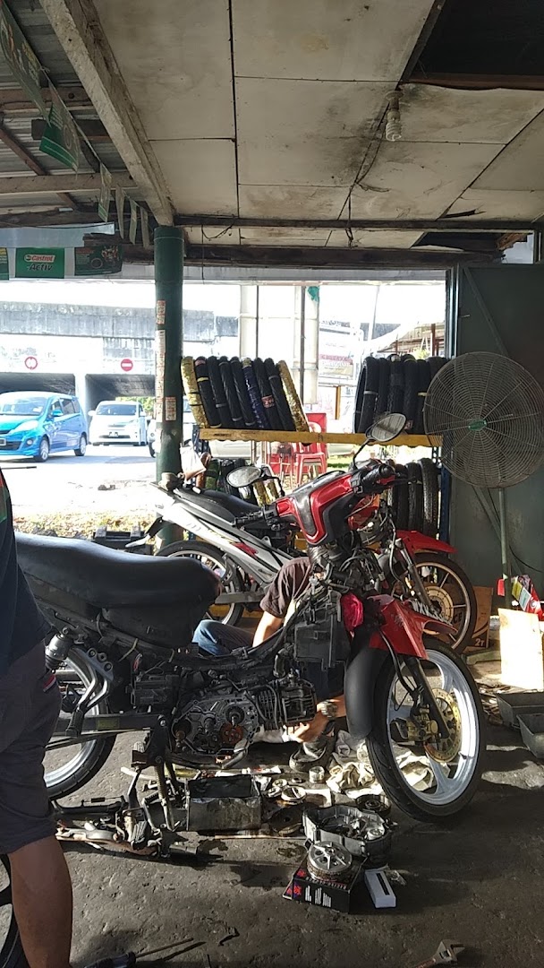 Castrol Bike Point - Zainaria Enterprise — photo 2