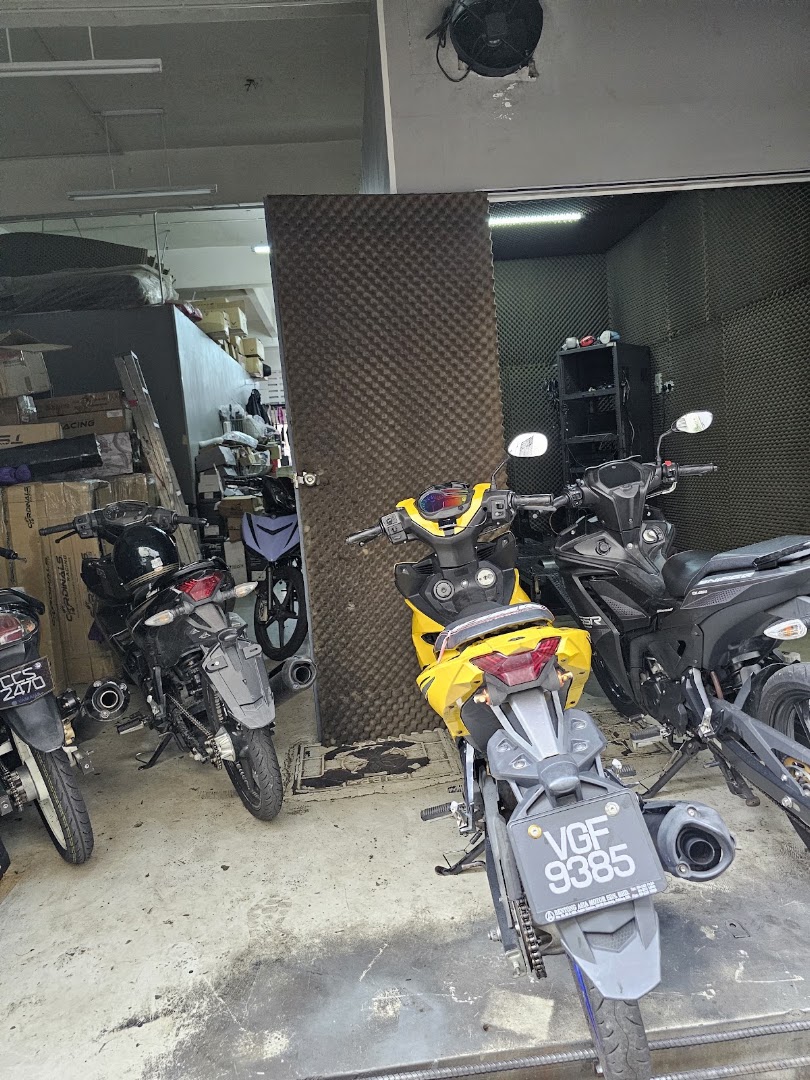 25 Garage Motorsport — photo 2