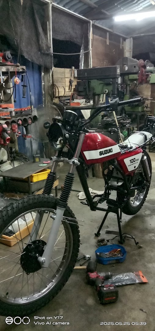 Bengkel motor Amie pomen — photo 3