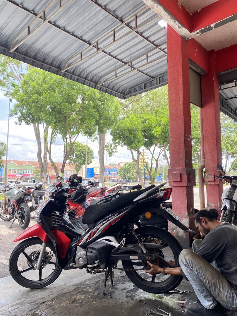 HASNAN MOTOR SPORT in Bota
