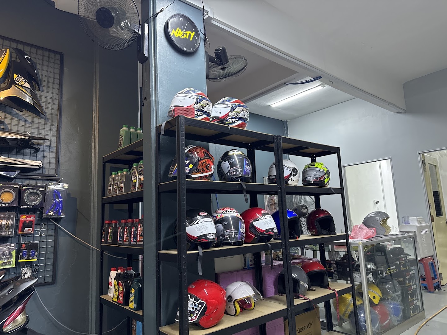 SUPERIOR GARAGE — photo 3