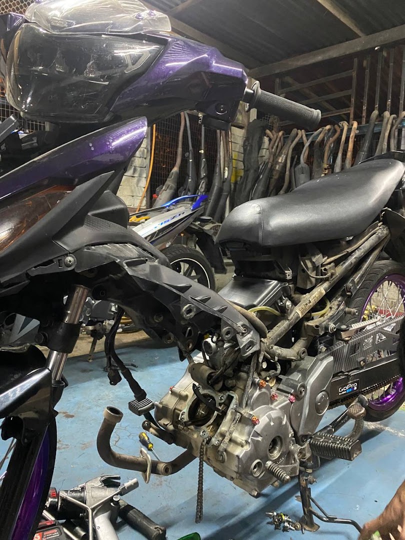 Aus Motorsports — photo 3