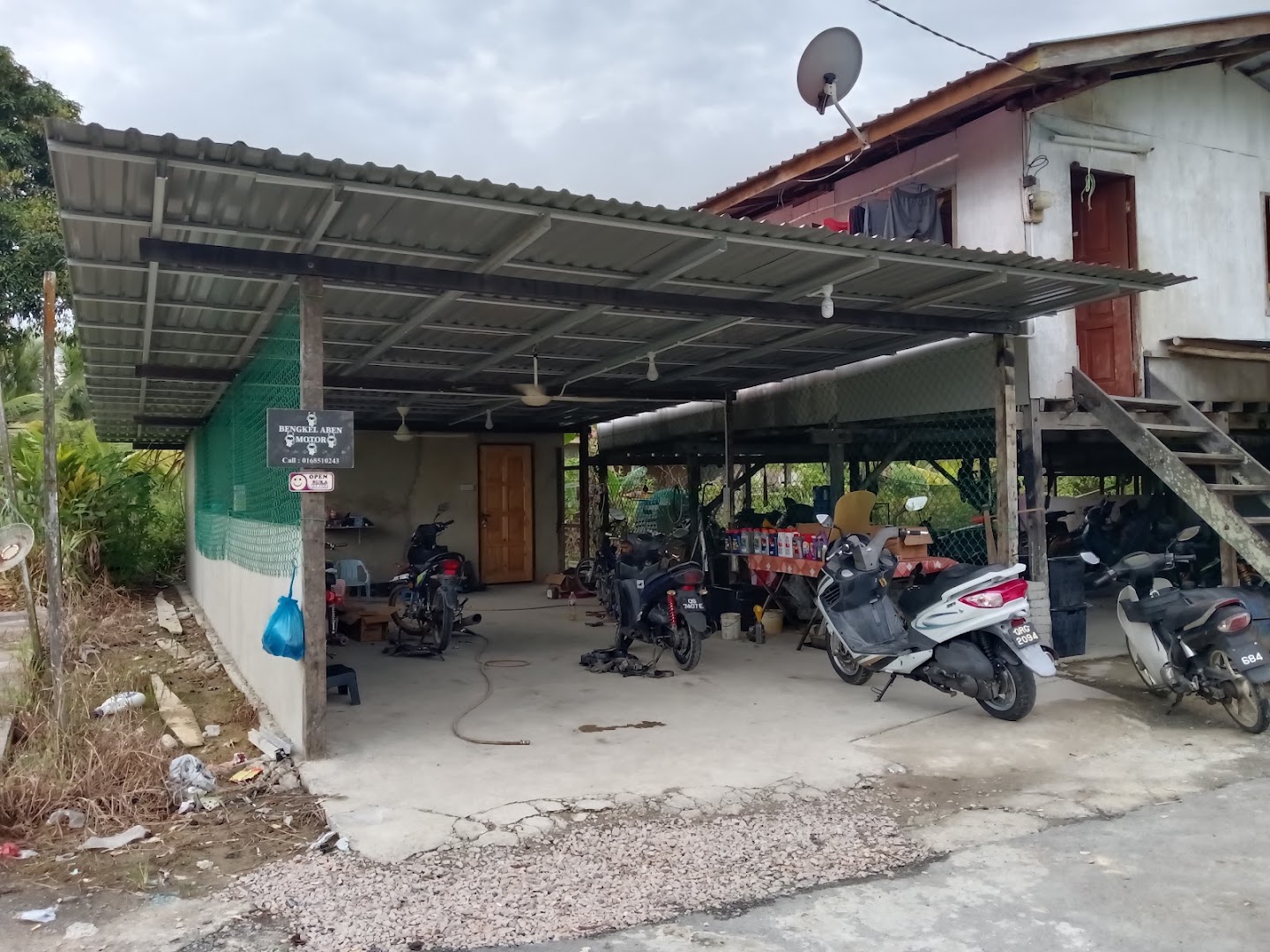 BENGKEL MOTOR ABEN in Spaoh