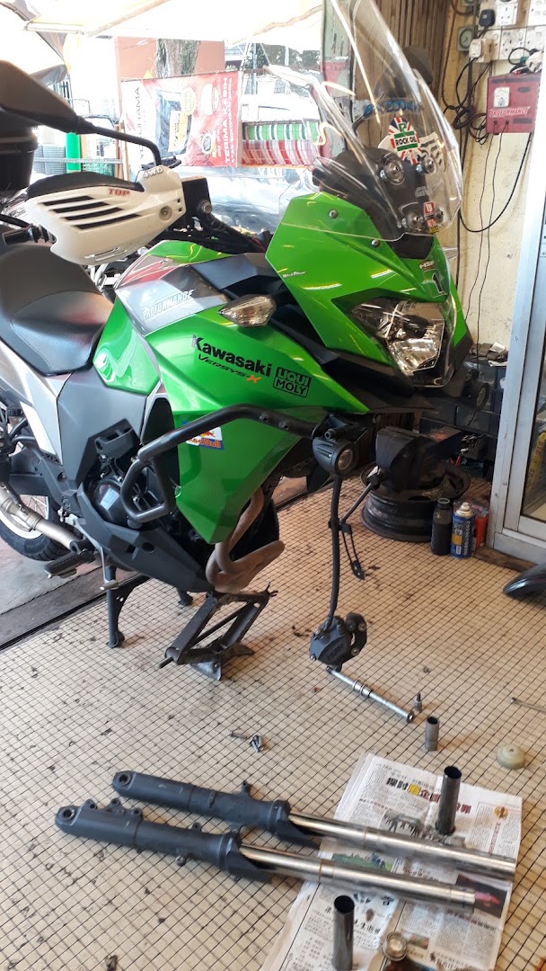 CF MOTORSPORTS — photo 3