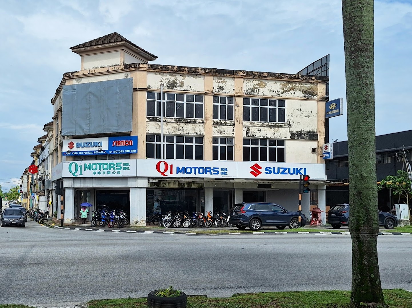 Q1 MOTORS SDN BHD in Kamunting