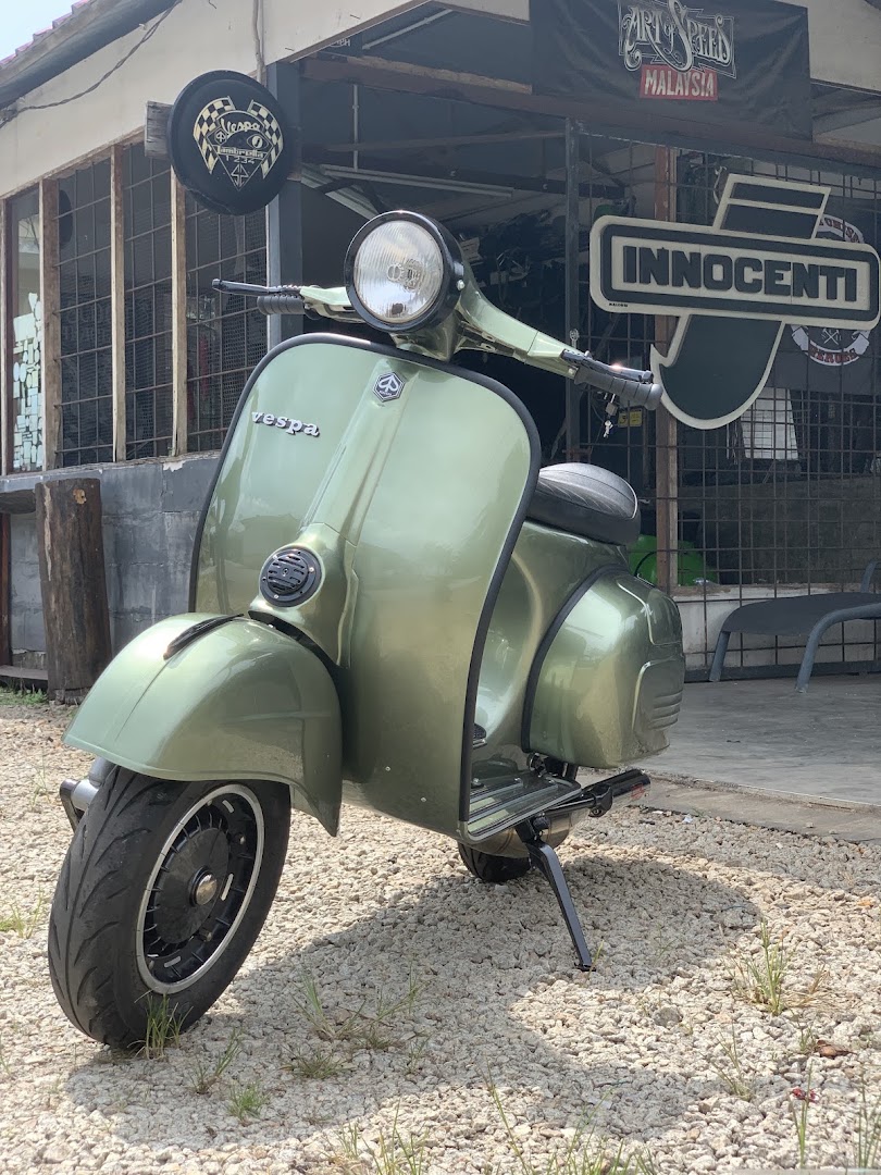 OLDSCOOT GARAGE — photo 3