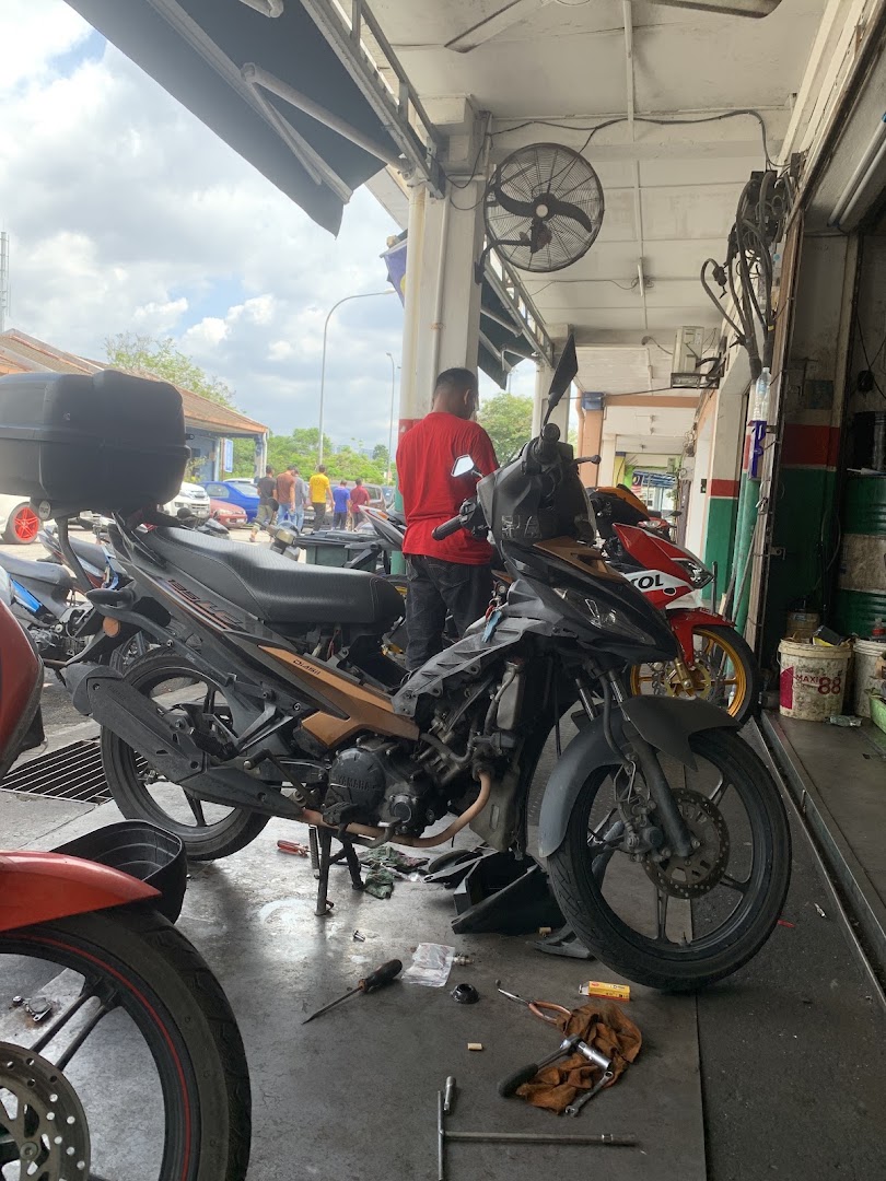 Castrol Bike Point - Yeak Maju Kedai Motor — photo 2