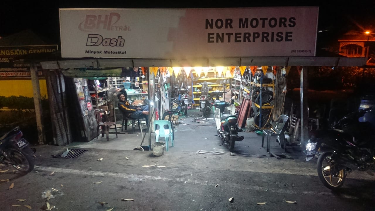 Mie maju motor (Nor motor) in Balik Pulau