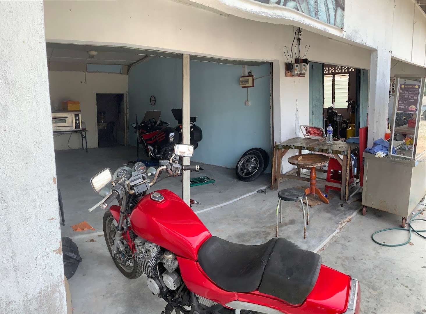 Kery bike garage — photo 2
