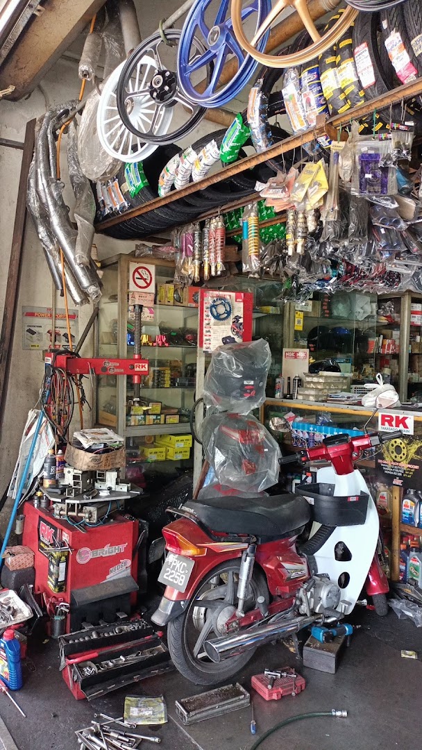 Soon Wai Motor in Petaling Jaya
