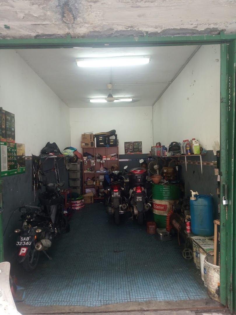D'Lucky Motor in Kota Kinabalu