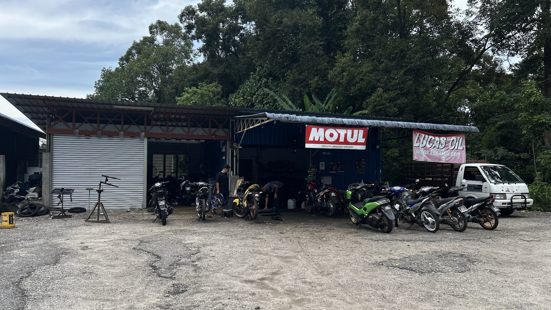AHMAD MAJU MOTOR — photo 1
